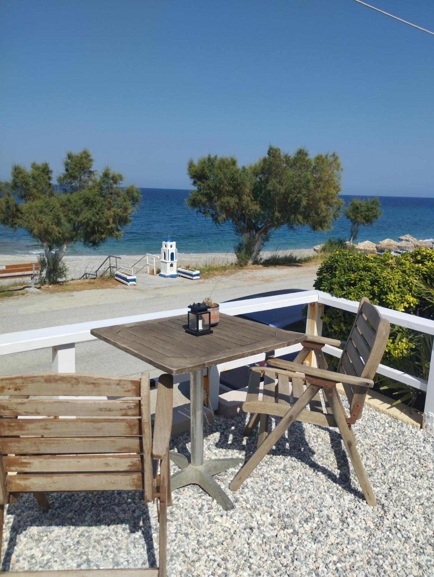 Iliopoulos Apartments Mourteri Exterior photo